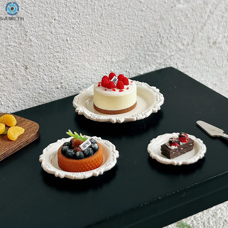 ชุดของเล่นตุ๊กตา 3 ชิ้น/ชุด จานขนมจิ๋วสำหรับบ้านตุ๊กตา ถาดแกะสลักสไตล์เรโทรขนาดเล็ก ของเล่นครัวสำหรับตุ๊กตา