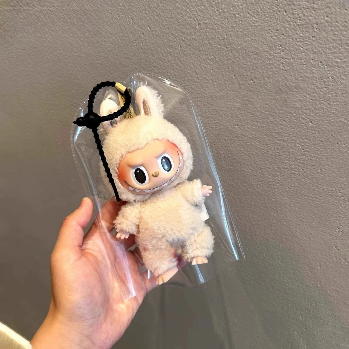 17cm Fashion Rain-Poof PVC Transparent Doll Carrying bag Clear Display Window Dustproof for Mini Figures Keychain