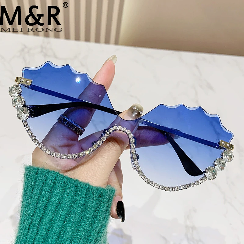 2024 New Diamond Inlaid High-end Women's Sunglasse Fashion Borderless Metal Eyeglass Frame luxurious Gradient Rhinestone Sunnies