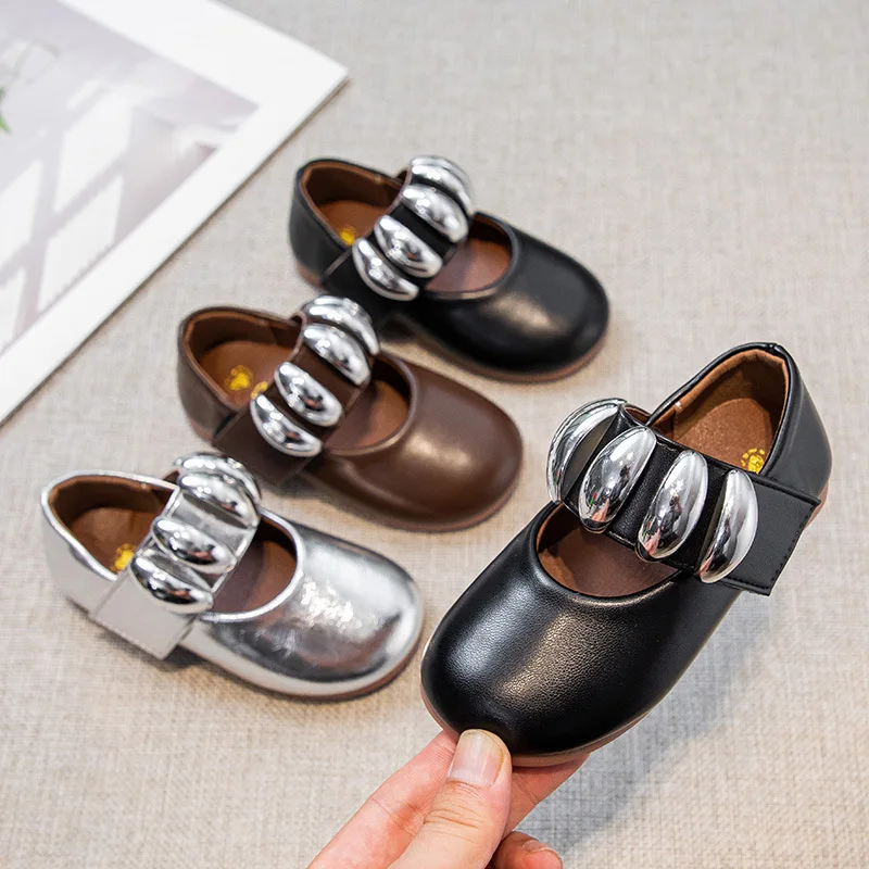

Модная кожаная обувь для девочек, новая весенняя детская обувь, противоскользящие туфли на мягкой подошве для девочек, универсальные туфли принцессы для девочек