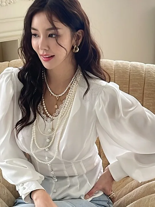 우아한 봄 시크 여성 셔츠 V넥 퍼프 소매 허리 조임 플리츠 슬리밍 버튼 디테일 플로럴 레이스 트림
