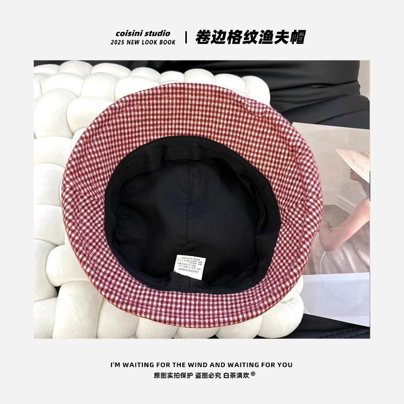 عالية الجودة الرجعية اليابانية المتناقضة اللون منقوشة مجعد دلو القبعات النساء الخريف الشتاء الدافئة حماية الأذن قبعة علوية أنيقة