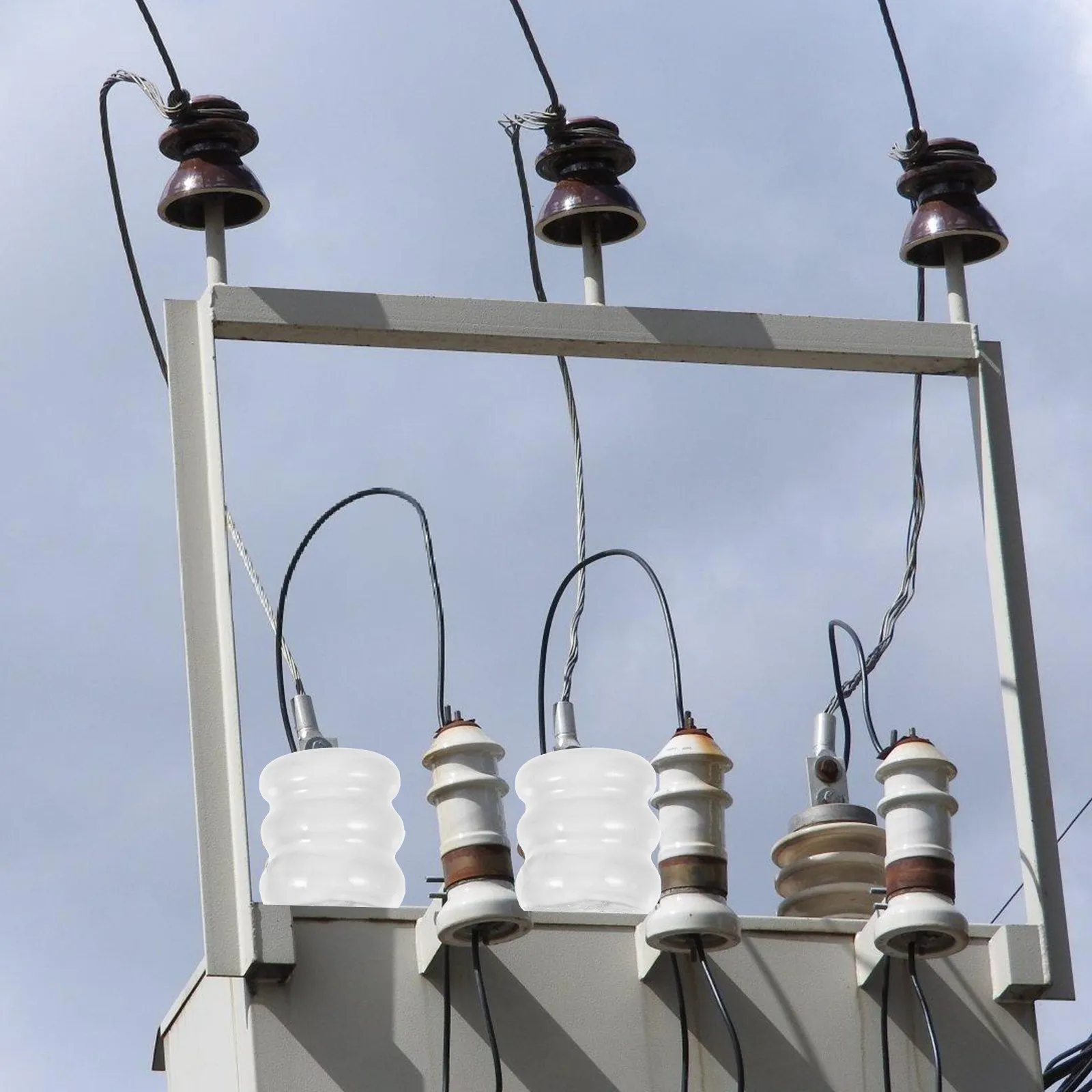 Ceramic Electric Post Insulator for Low Voltage, Compact Design, High Dielectric Strength, Tight Space Installation