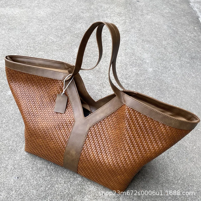 

Spot European and American retro oversized luxury design Y letter classic shopping bag tote bag for women with small bag