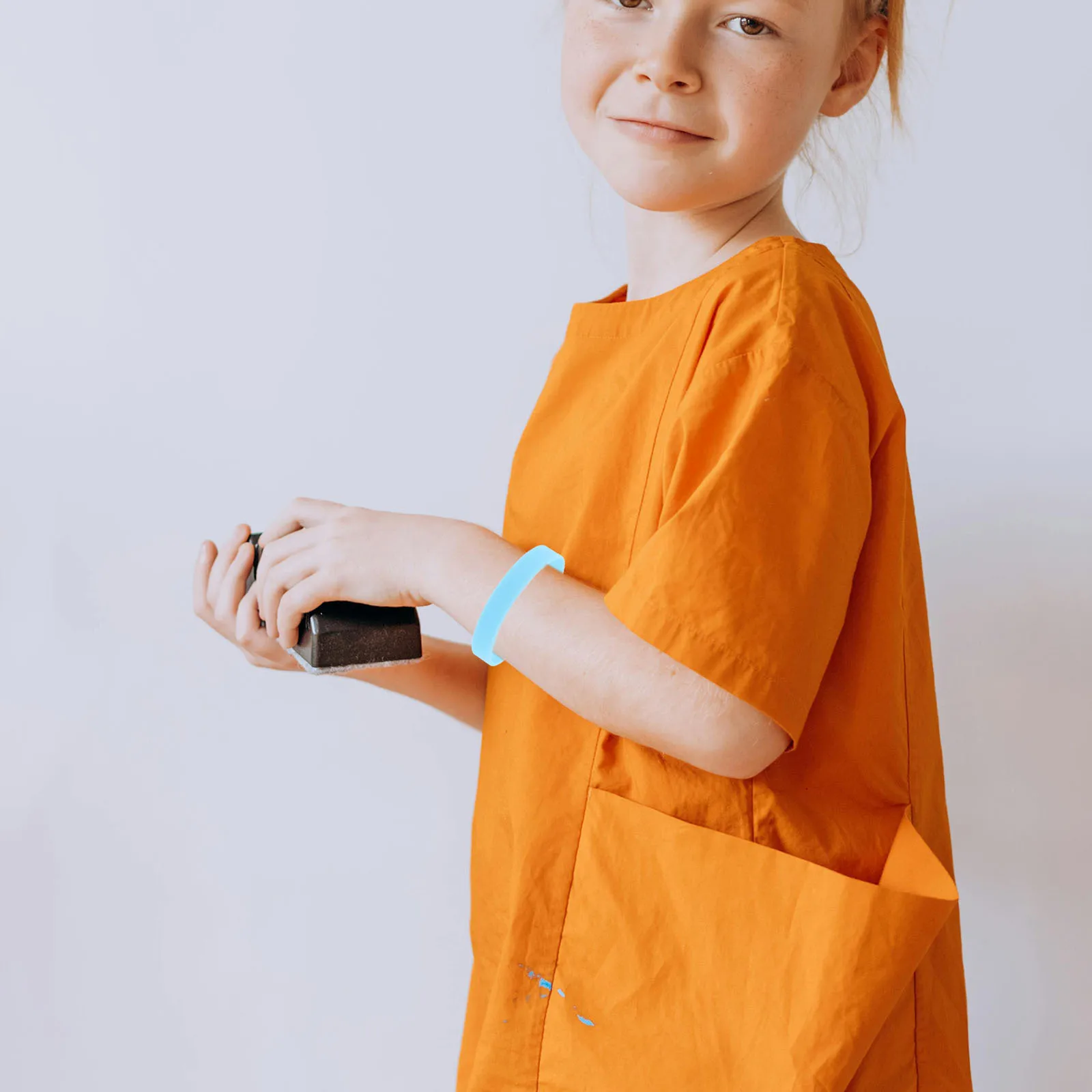 

24pcs Night Glow Bracelets Luminous Silicone Wristbands For Adults Party Favors Rave Accessories Light Up Festival Supplies