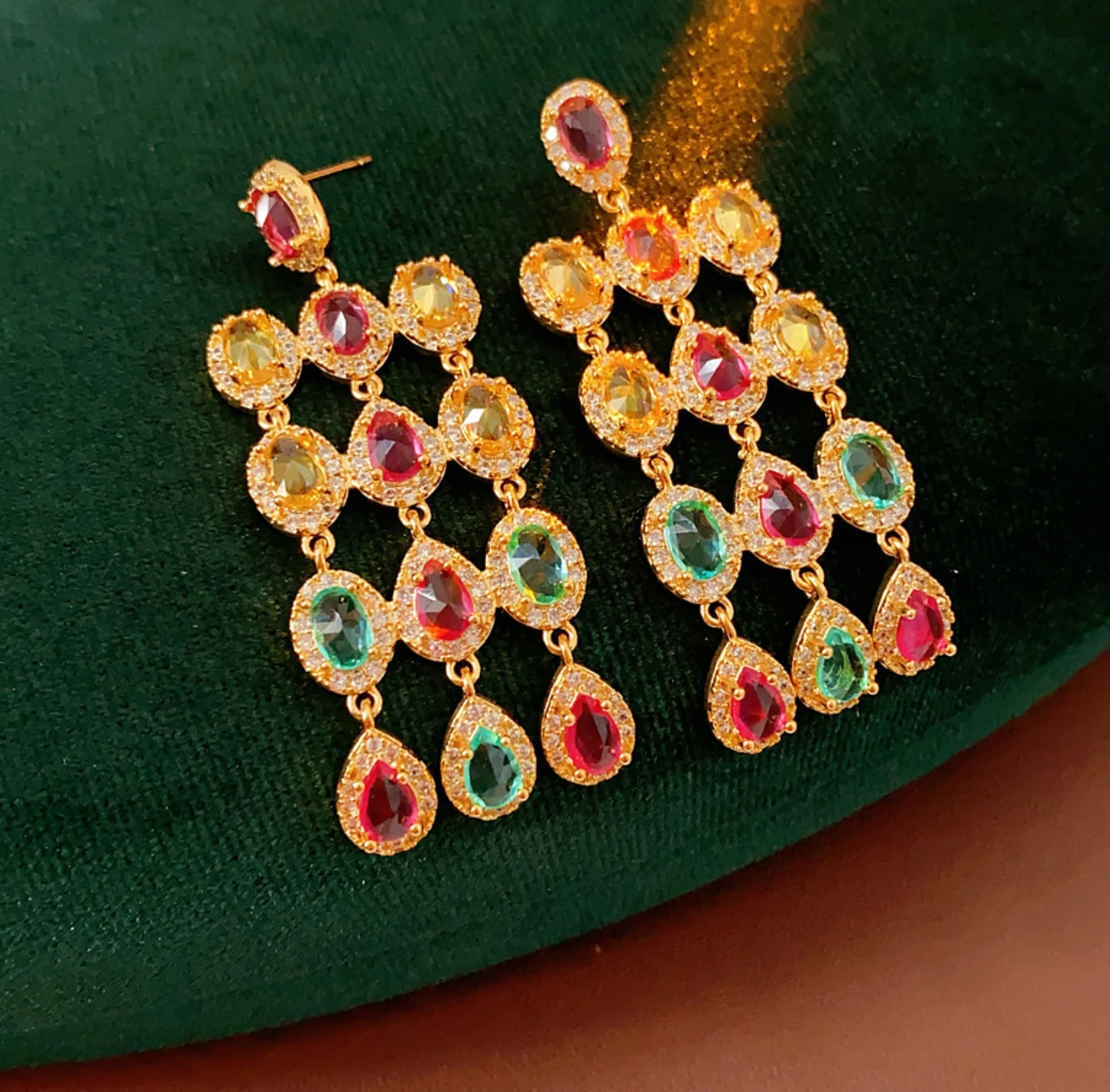 

5.8 * 2.1 cm court-style earrings, oval-shaped drop, luxurious zirconium, tassel earrings, high-end earrings for women