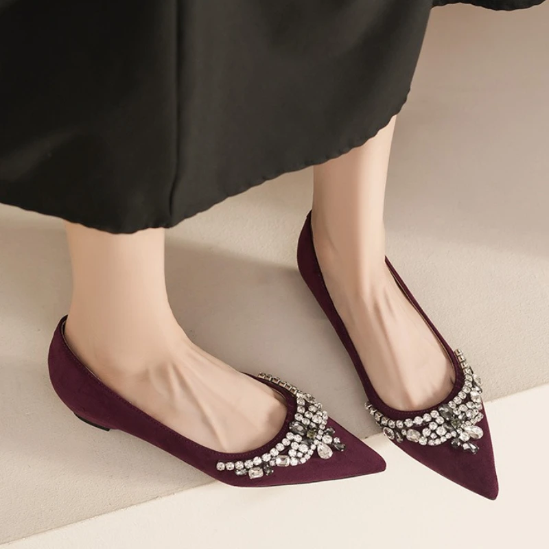 Замшевая женская обувь с острым носком и бриллиантами, удобная осенне-зимняя обувь на мелком каблуке, женские модные туфли-лодочки на низком каблуке, элегантная офисная обувь