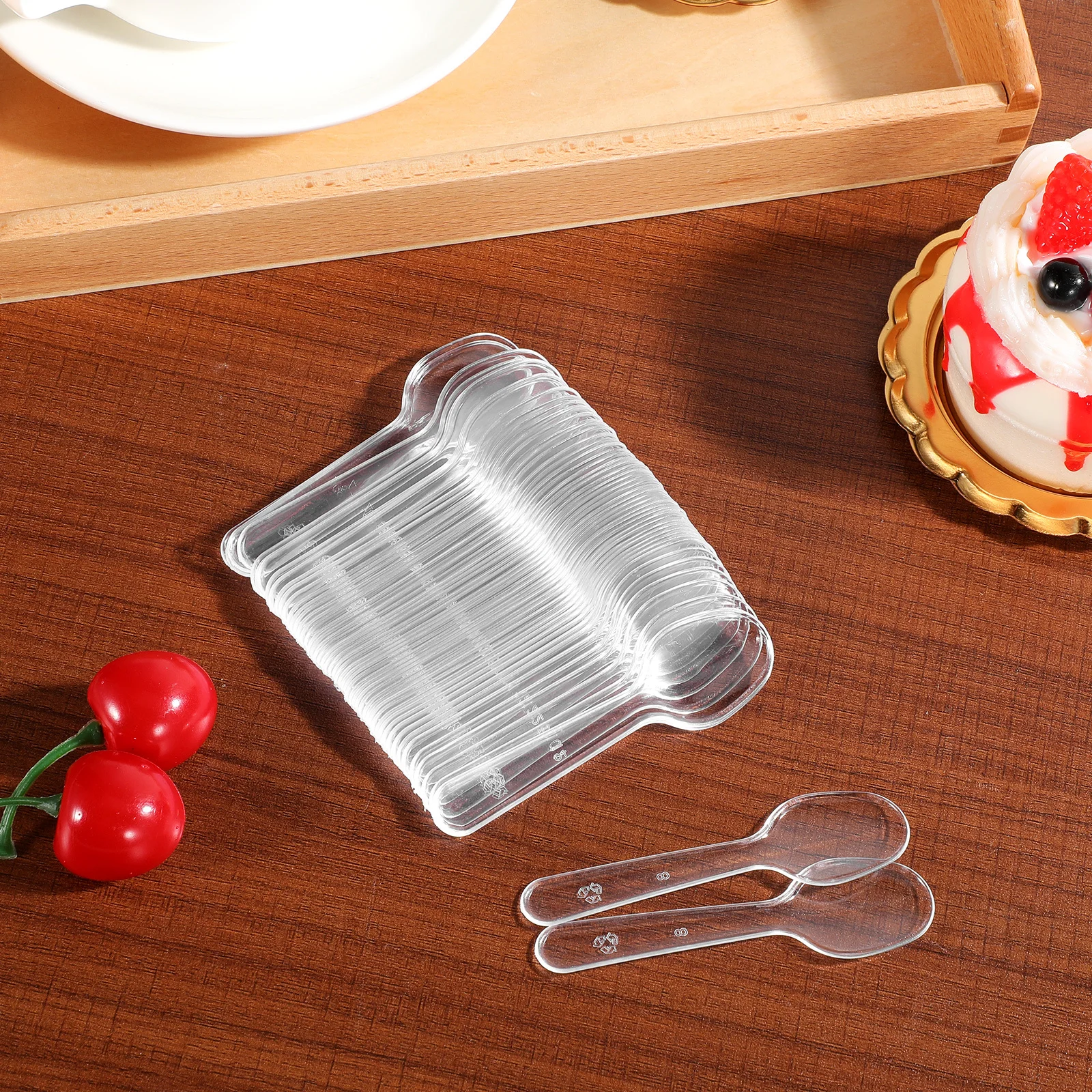 

100Pcs Ice Cream Spoons Disposable Stable Portable Compact Party Dessert Spoons Party Tableware Food Spoon Cake Spoon