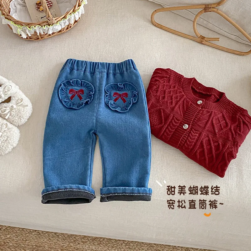 

Толстые джинсы для девочек, новинка 2025 года, зимние повседневные брюки с карманами для малышей, детские брюки с бантом