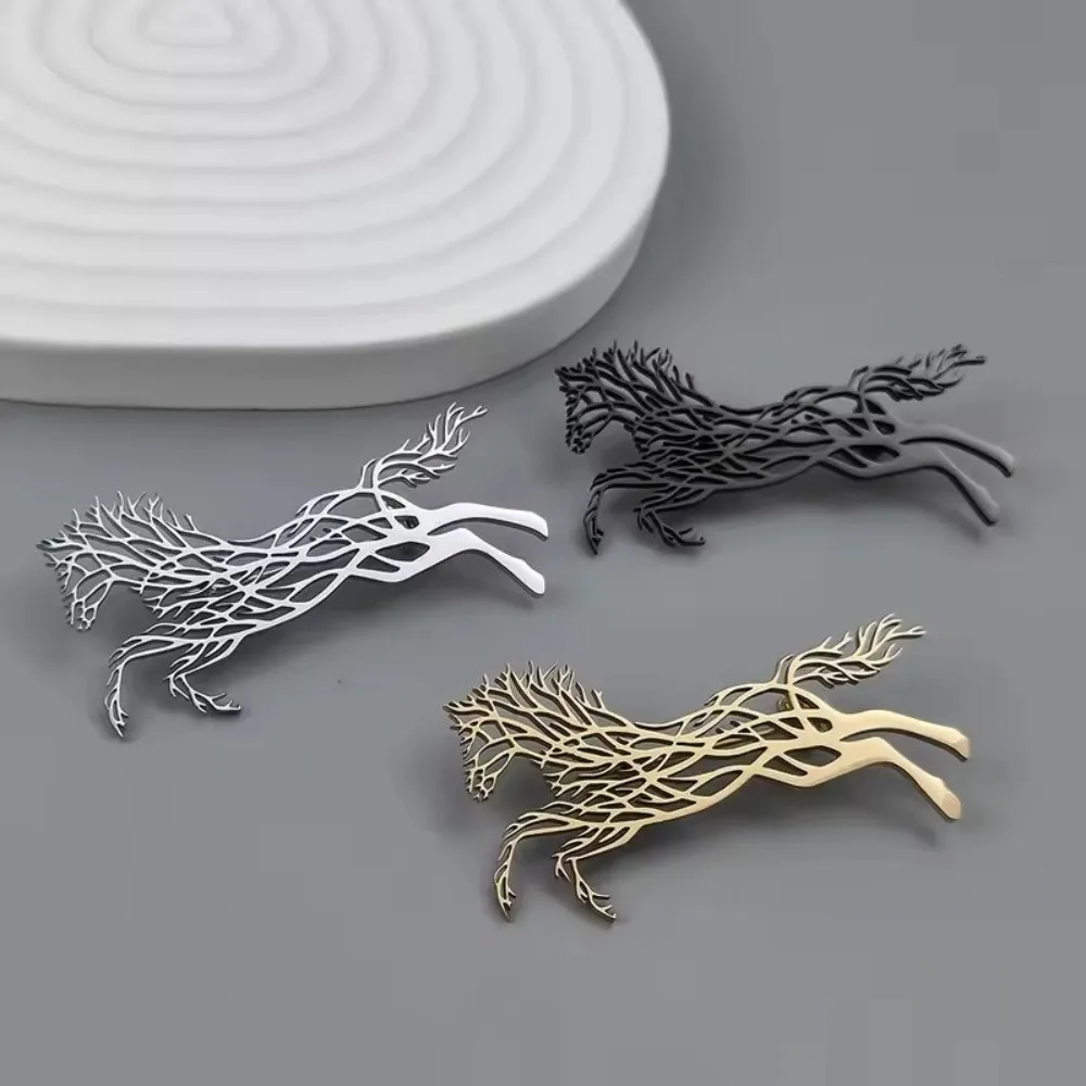 

Vintage Luxury Running Horses Brooch Trendy Casual Zodiac Animal Lapel Pins Jewelry Classic Metal Badge Pin Friends