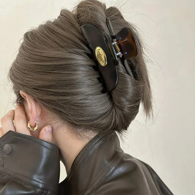 女性のためのヴィンテージアクリルヘアクリップ,ヘアクリップ,ゴールドカラー,レタリング,トレンディ,クロスヘアピン,韓国のヘアアクセサリー,女の子の帽子