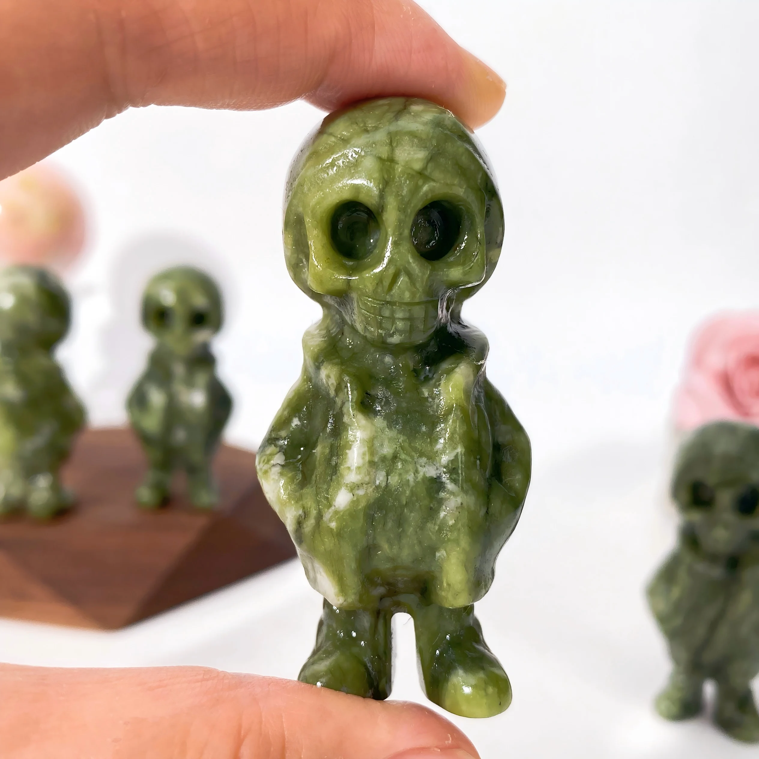Random 1PC High Quality Natural Xiuyan Skeleton Man,Men Gift,Women Gift,Scene Decoration,Table Decoration.