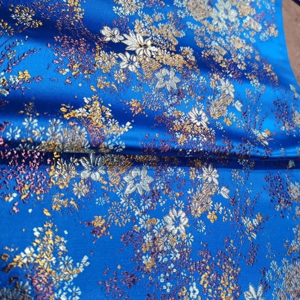 High Quality Jacquard Brocade Fabric Flowers By The Meter for Cheongsam Kimono Sewing Plain Thin Printed Pattern Cloth Silky Red