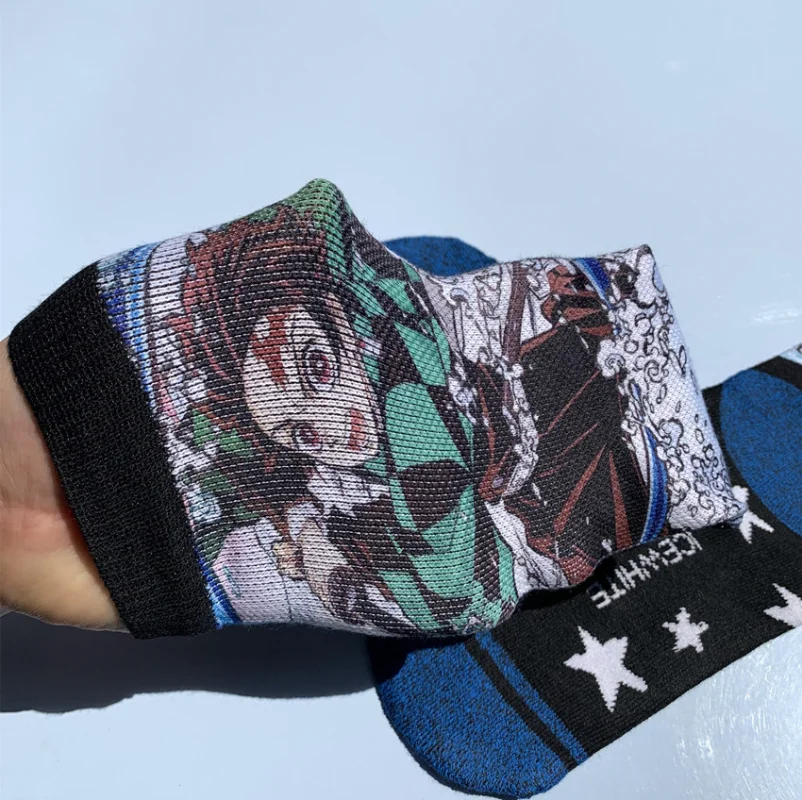 Demon Slayer Anime Socks Cartoon Cosplay donna uomo Zenitsu Tanjirou personalità calzini coppia calzini Hip Hop natale calzini regalo