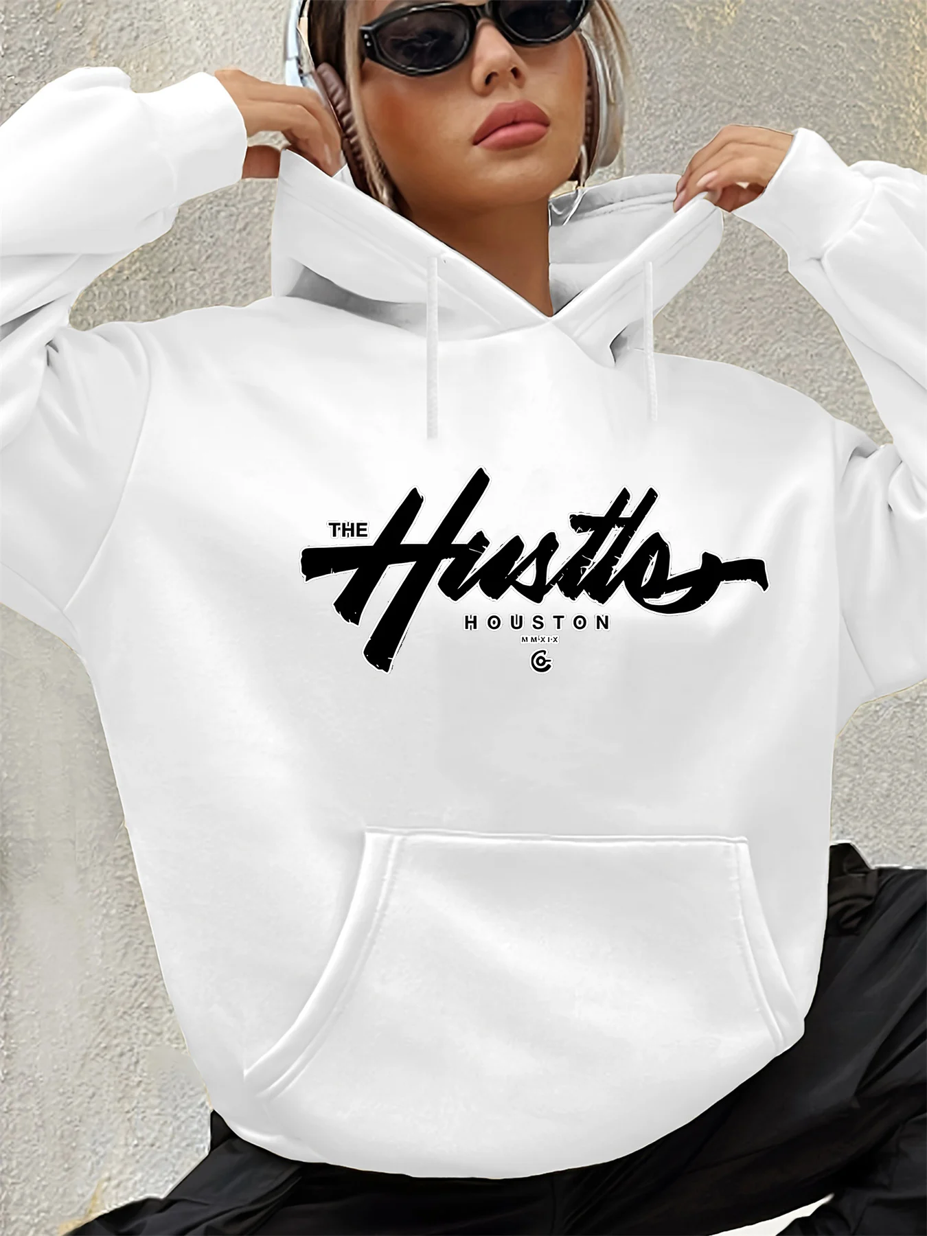 سترة نسائية للخريف والشتاء كاجوال فضفاضة ودافئة بنمط حروف هيوستن مطبوعة من جلد الغزال بأكمام طويلة وغطاء للرأس