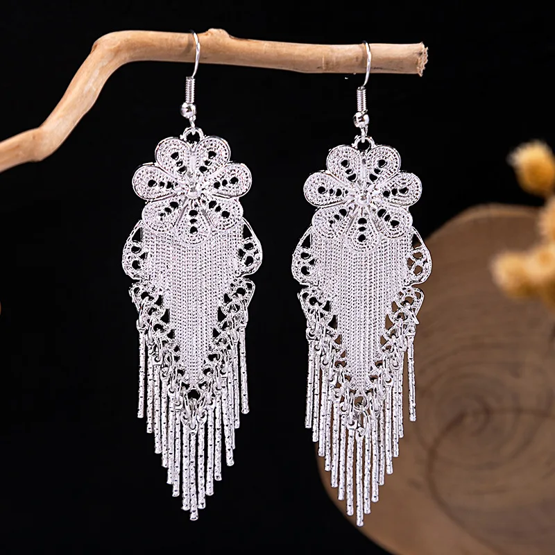 Vintage Ethnic Dangle Earings for Women Indian Jewelry Silver Color Earrings Boho Style Geometry Hollow Long Tassel Earrings