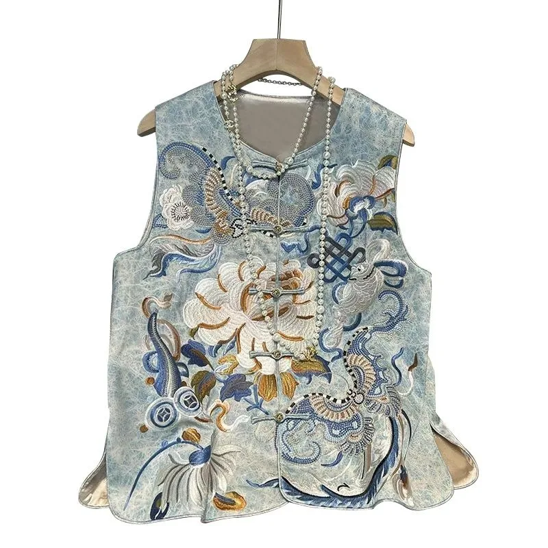 Chinese Style Coated Cold-proof Vest Round Neck Heavy Industry Embroidery Disc Buckle Sleeveless Vest Versatile Vest Exquisite