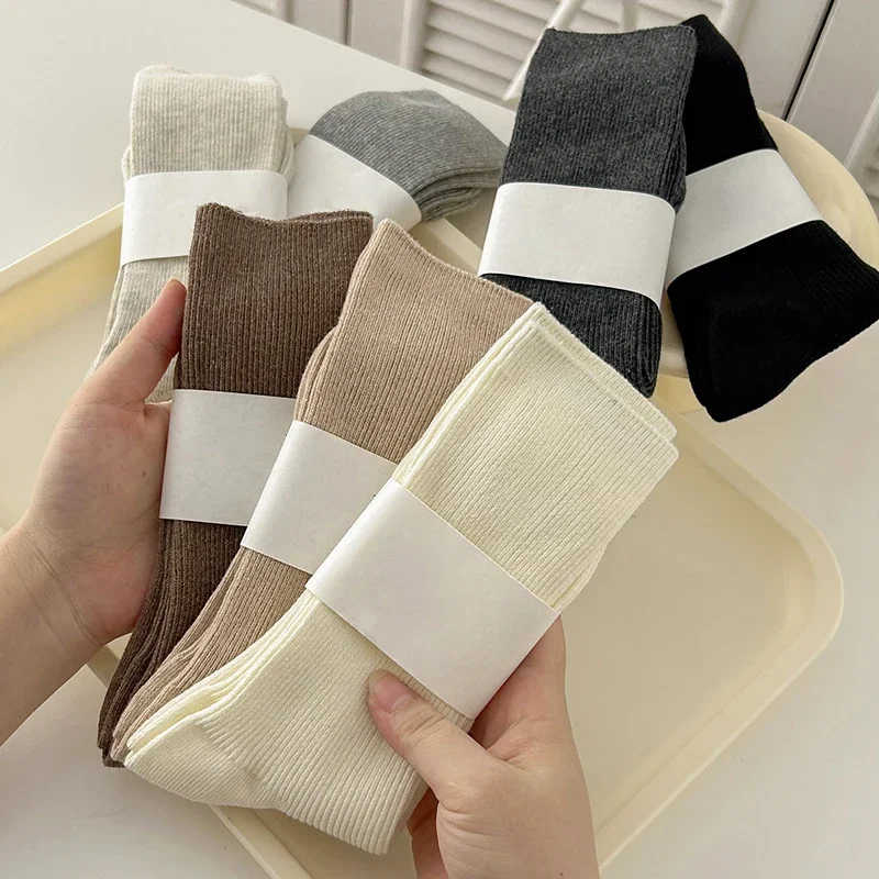 Socks For Women Autumn New Solid Color Girls Loose Socks Breathable Absorb Sweat Cotton Simple Retro Crew Socks Women's Striped