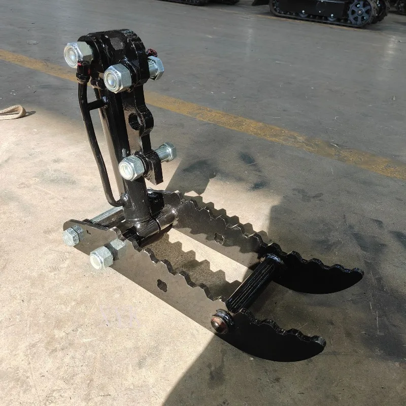 Mini Excavator Bucket 0.8 To 3 Ton Tilt Bucket Breaker Auger Drill Ripper Excavator Attachment Spare Parts