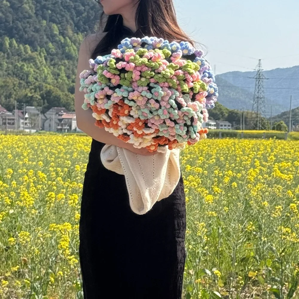 

Woven Crocheted Daisy Bouquet Blanket Finished Fashion Flower Bouquet Blanket DIY Craft Chrysanthemum Blanket
