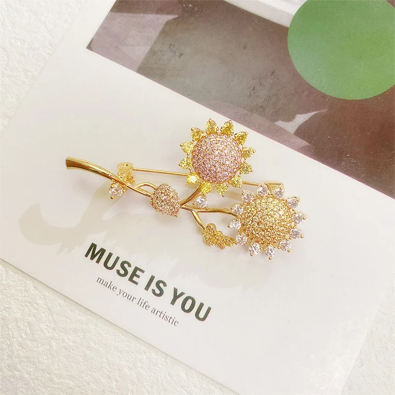 2022 Fashion Created Pearl Brooches Women's Copper with Cubic Zircon Leaf Petal Broochpin Sunflower Fine Jewelry