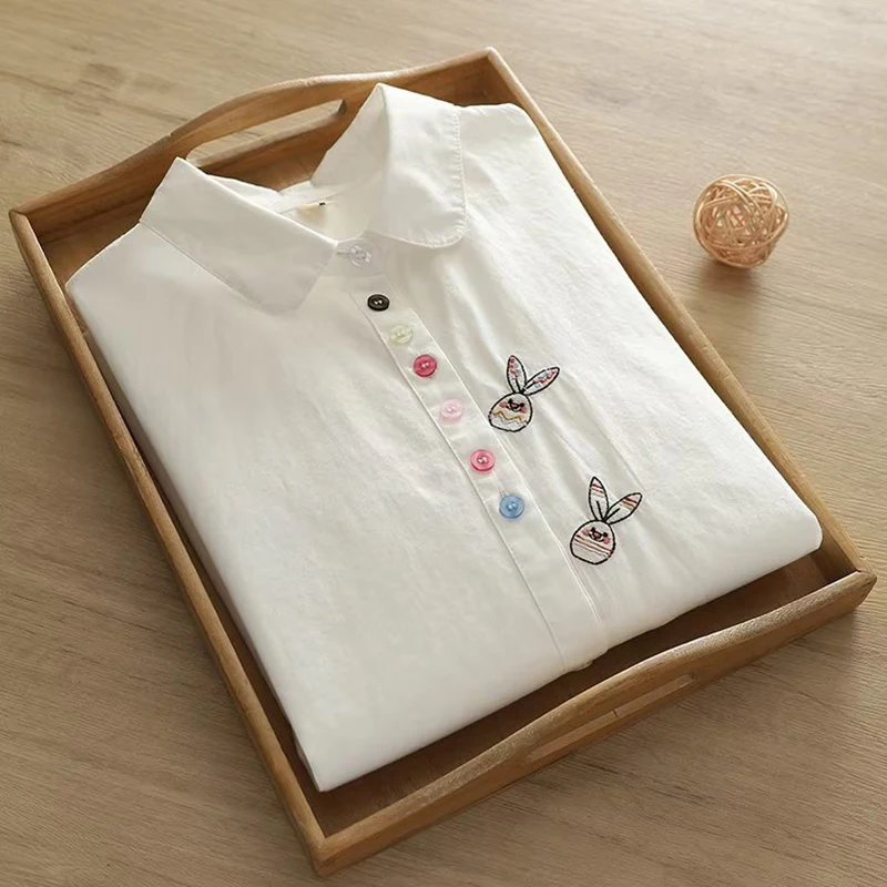 Nova primavera outono casual doce algodão topos roupas femininas coelho dos desenhos animados bordado camisa branca colorido botão blusas k122