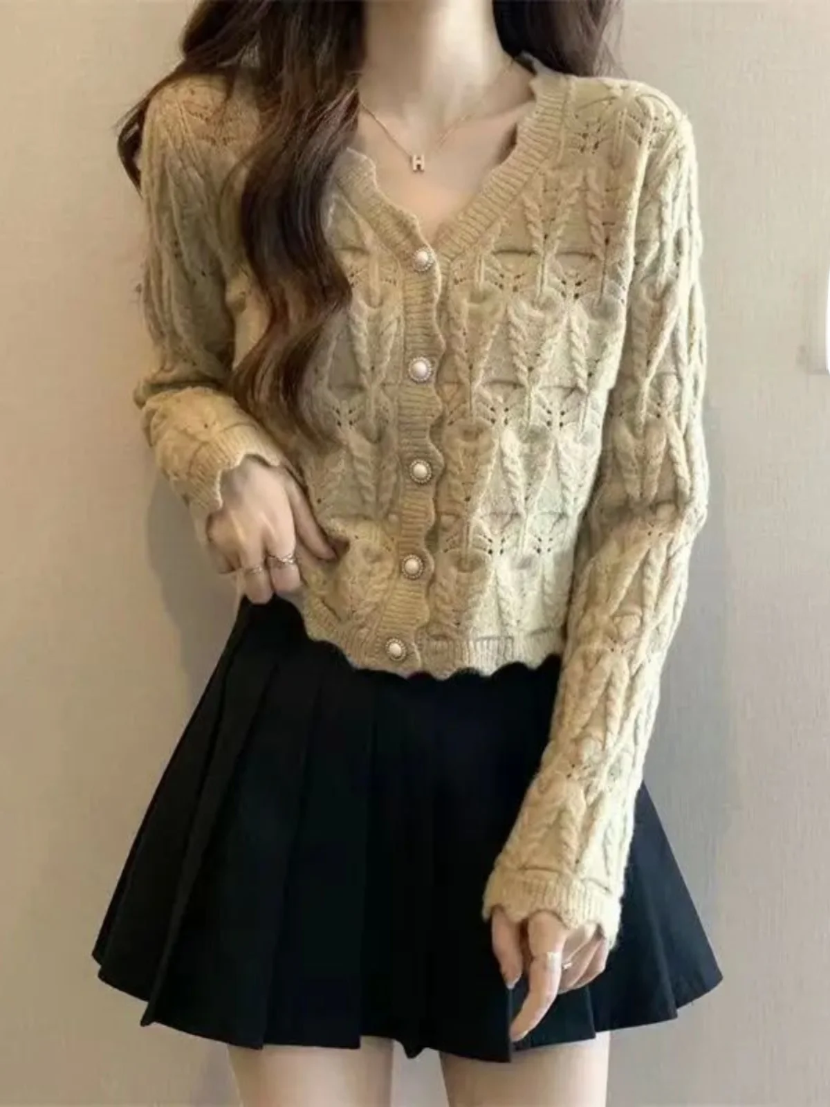 

Женский вязаный свитер больших размеров, новая однотонная модель, крупная вязка, V-образный вырез, длинный рукав, свободный крой, весенняя мода