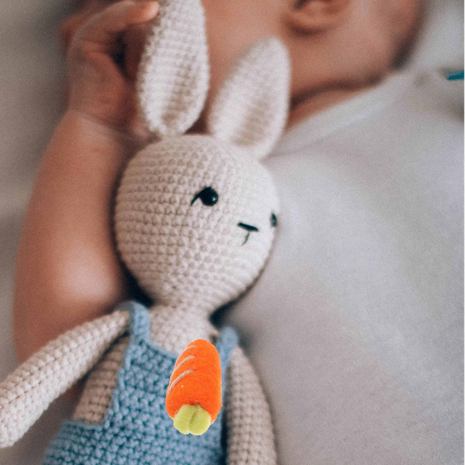 5-pcs-la-feltro-cenoura-diy-artesanato-suprimentos-cor-brilhante-forma-de-cenoura-charme-para-broche-hairpin-decoracoes-roupas-caso-do-telefone