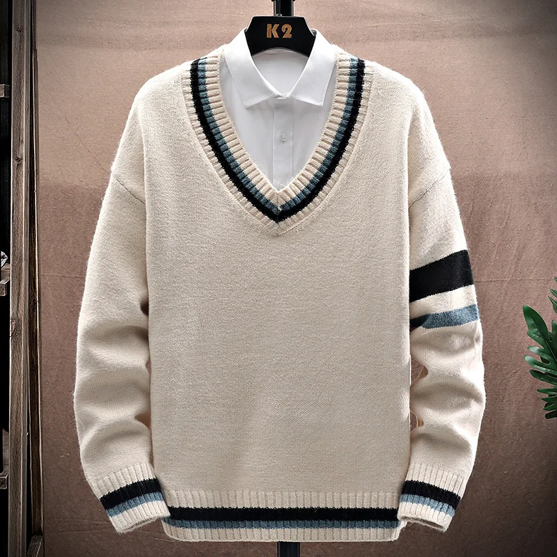 Otoño e Invierno nuevos hombres de moda salvaje casual suelto coreano tejido con cuello en V suéter cómodo de manga larga