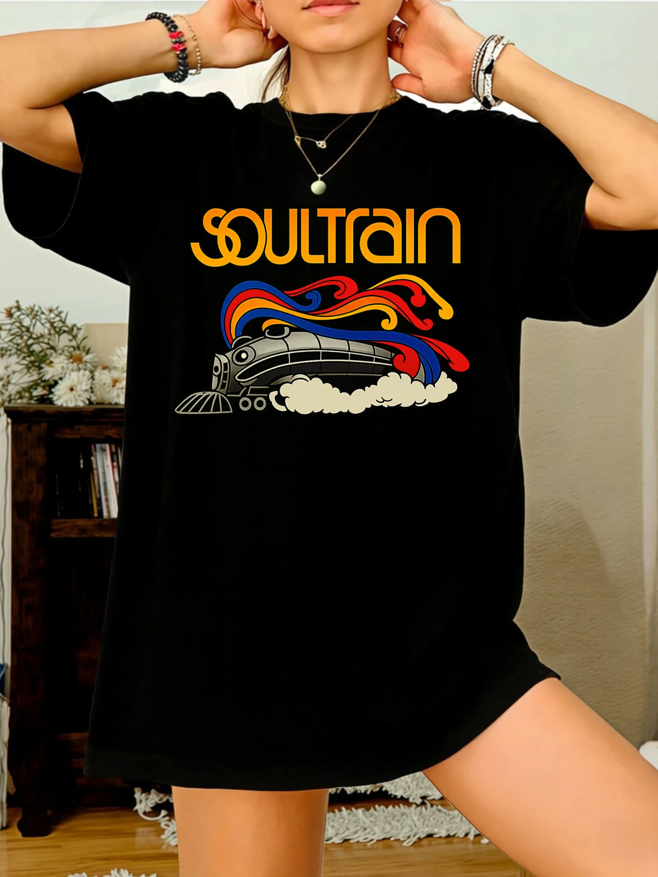 

Женская хлопковая футболка оверсайз с ретро-принтом Soul Train для повседневной носки летом - подарок для нее