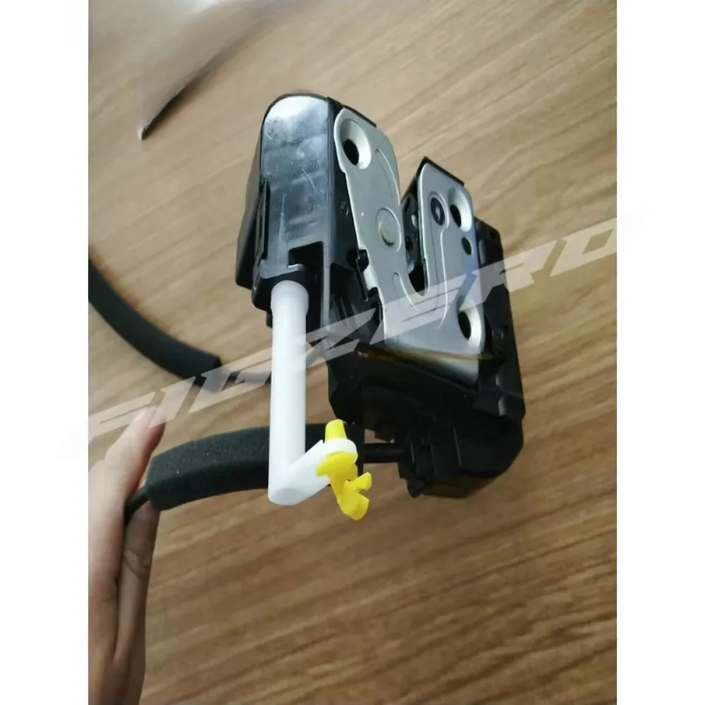 Genuine China Front Rear Left Right Door Lock Block for Renault Koleos 2009-2016 805038224R 805024058R 825037711R 825029849R