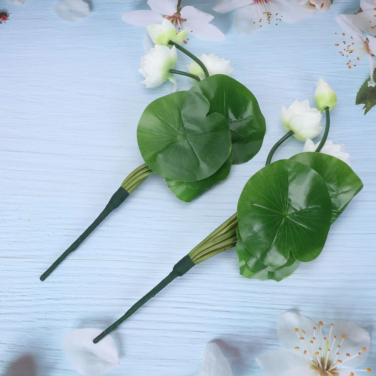 

2Pcs Artificial Flowers namentFaux Plant Home nament Silk Lotus Decor Fake Home Craft Party Supplies