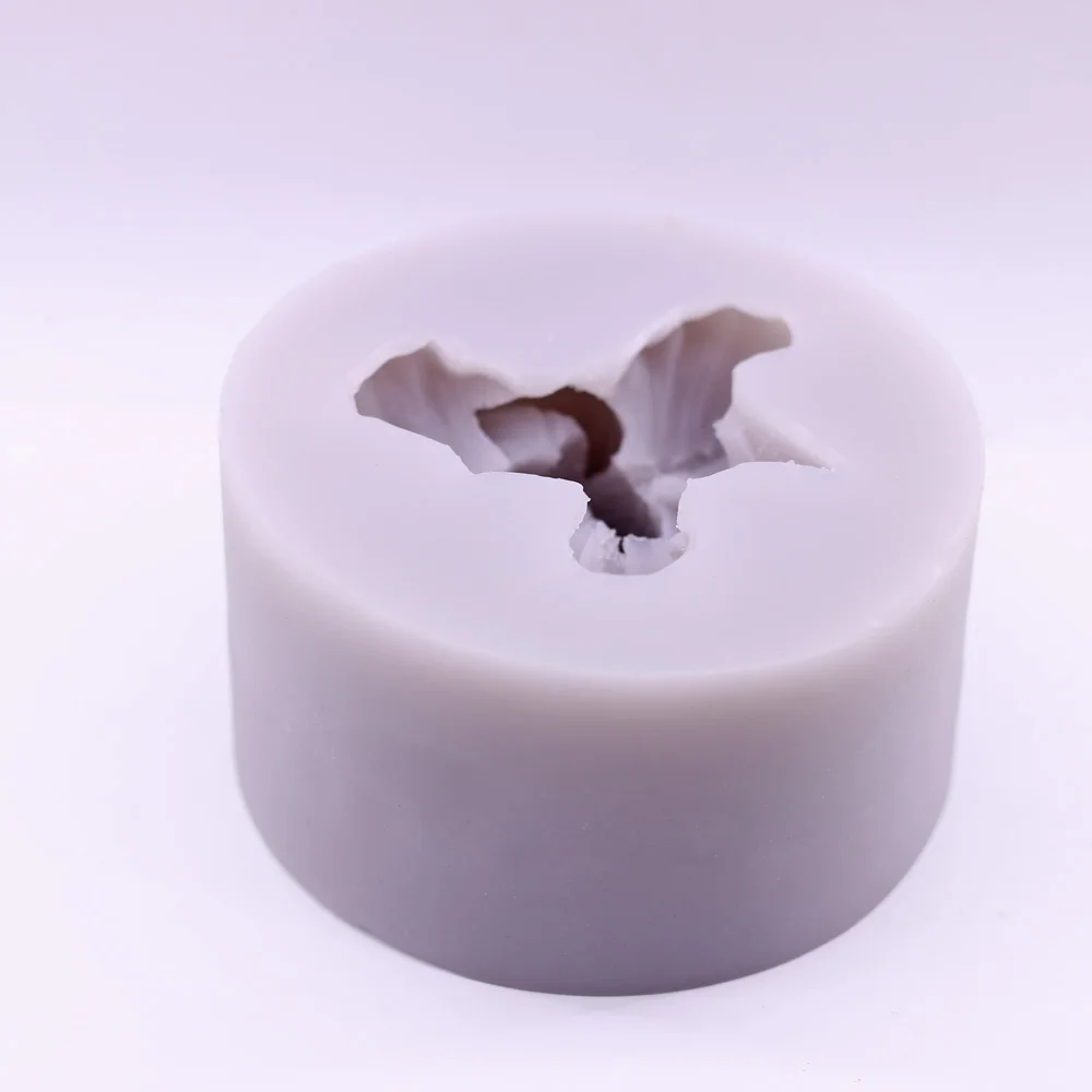 3D Iris Flower Silicone Candle Mould Chocolate Icing Baking Fondant Cake Decorating Mold Soap