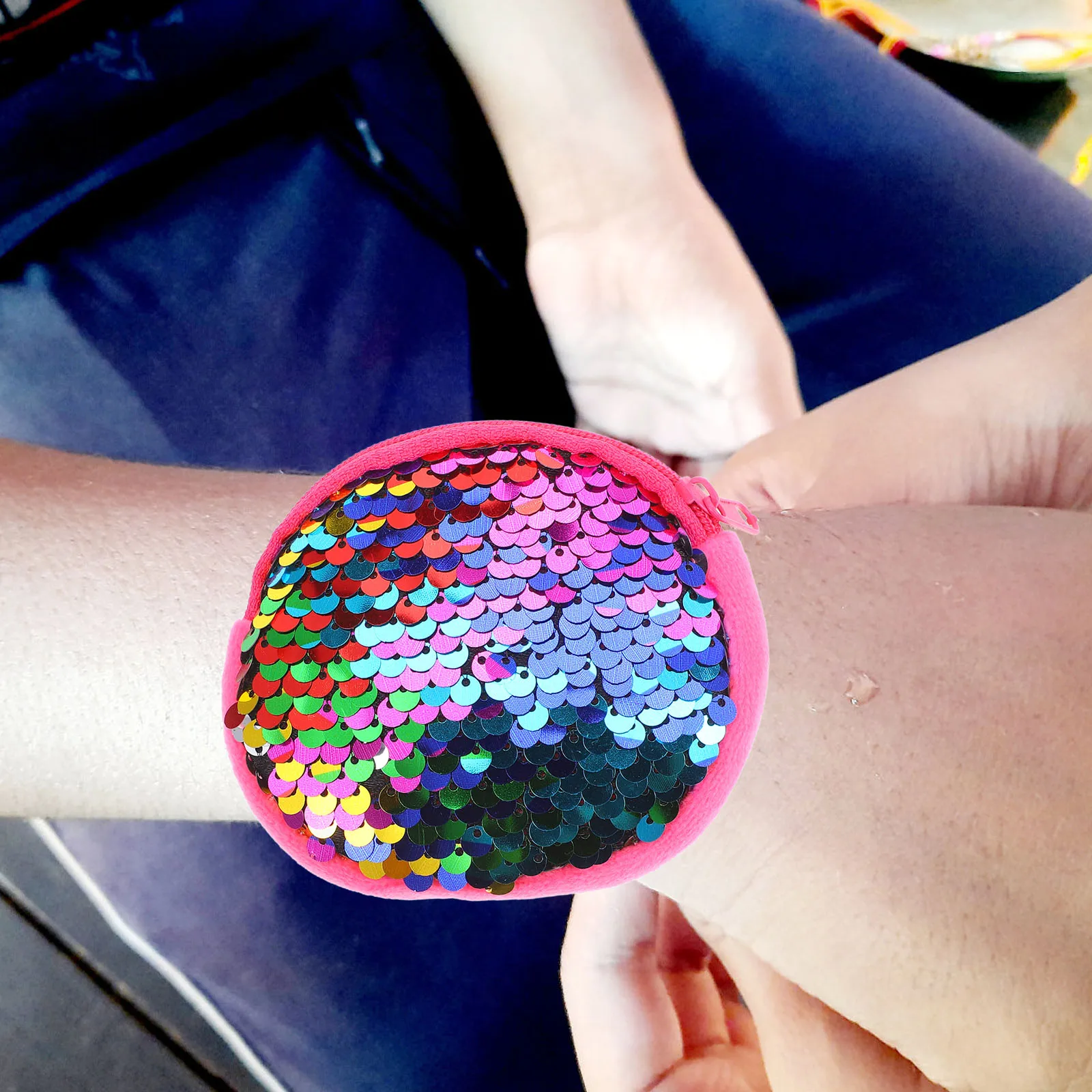 

2pcs Sequins Slap Bracelet Coin Purse Kids Wristbands Funny Plaything Party Favors Cute Slapbands School Gift Classroom