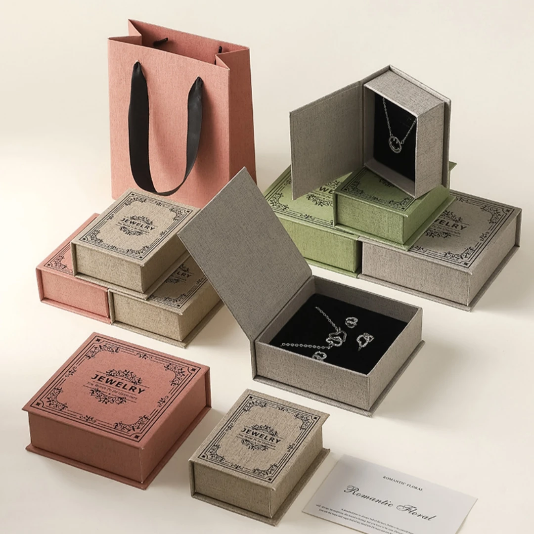 

Flip-Top Jewelry Case Elegant Jewelry Storage Box Ring Earring Bracelet Box Stylish Magnetic Book-Style Jewelry Box For Personal