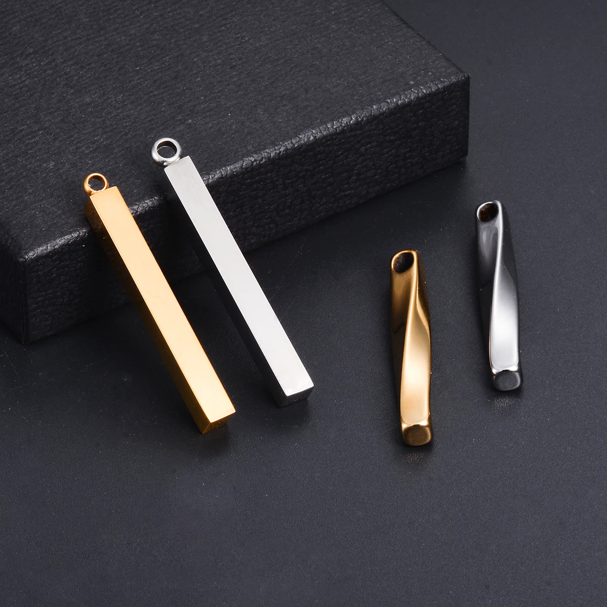 3Pcs Hip Hop Stainless Steel Geometric Cuboid Twist Mirror Polishing Charm Pendant for DIY Handmade Necklace Supplies