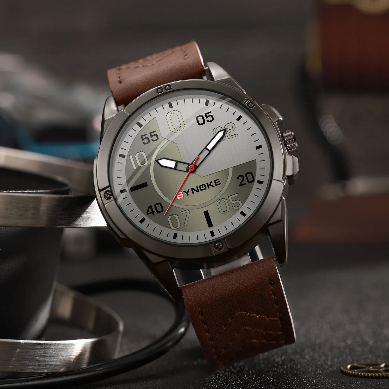 

Men's Quartz Watch - Waterproof, Comfortable PU Leather Strap for Everyday Elegance