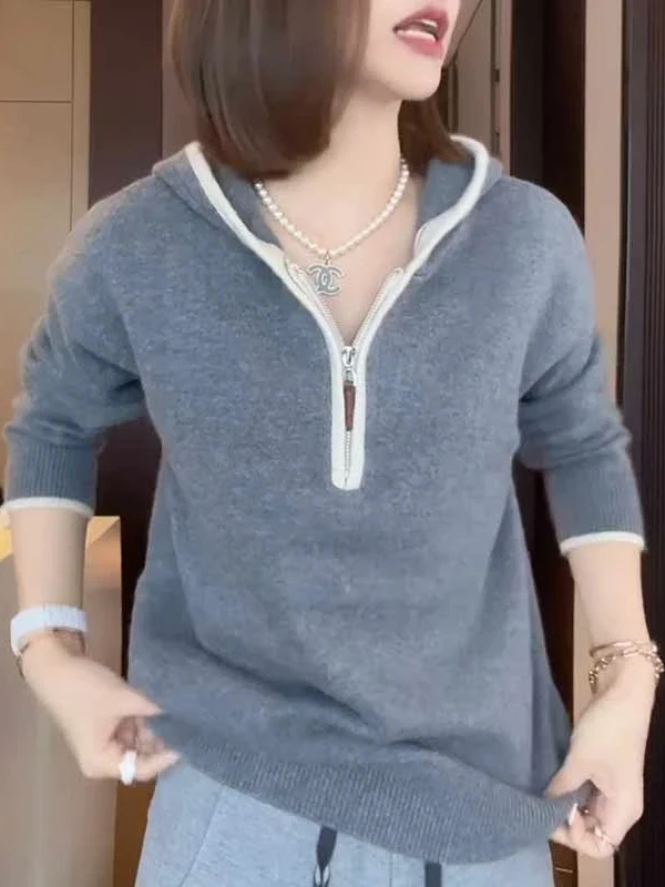 トレンドカラー ブローチ付き フード付き ロング丈 ニットセーター レディース オーバーヘッド 秋冬新作 ジップデザイン トップス