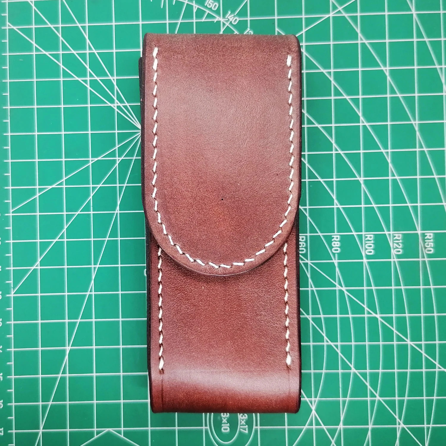 Hand Made Belt Leather Pouch Sheath for 111mm Victorinox Swiss Army Hunter Knife