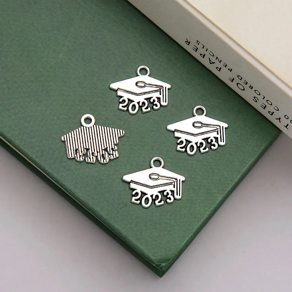 50pcs/lot--14x17mm Antique Silver Plated Graduation 2023 2024 Charms Cap Pendants For Diy Jewelry Making Supplies Keychain