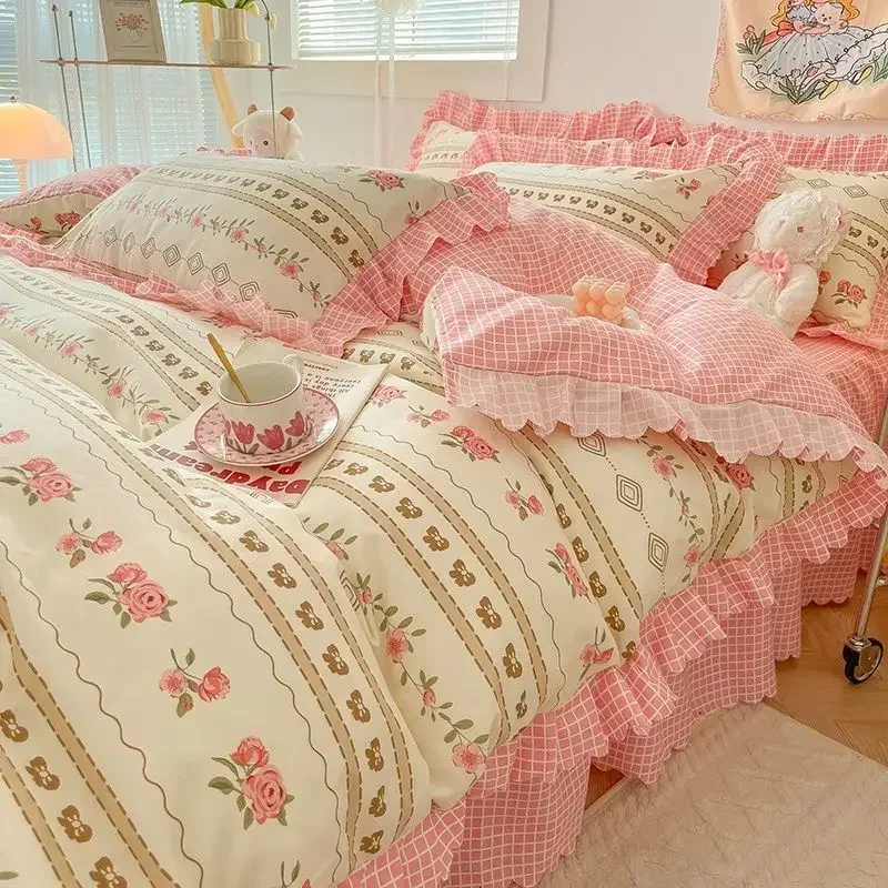 INS Pink Flower Bedding Set Princess Lace Duvet Cover with Flat Sheet And Pillowcase Soft Home Textiles For Girls Gift Bedlinen