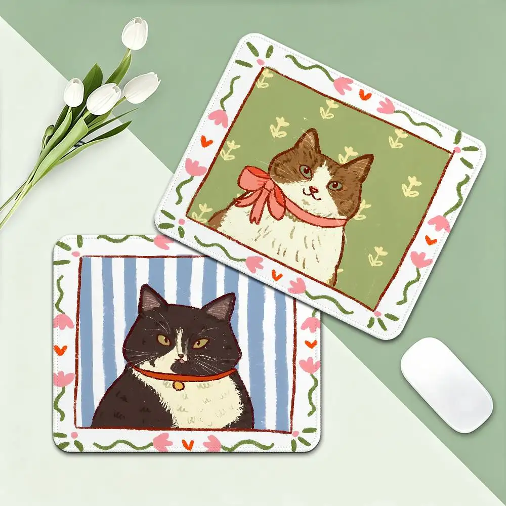 Cute caroon cat portrait photo frame Rubber Small Desktop Desk Mat Kawaii Gaming Accessories Students Pad for PC Mouse Carpet
