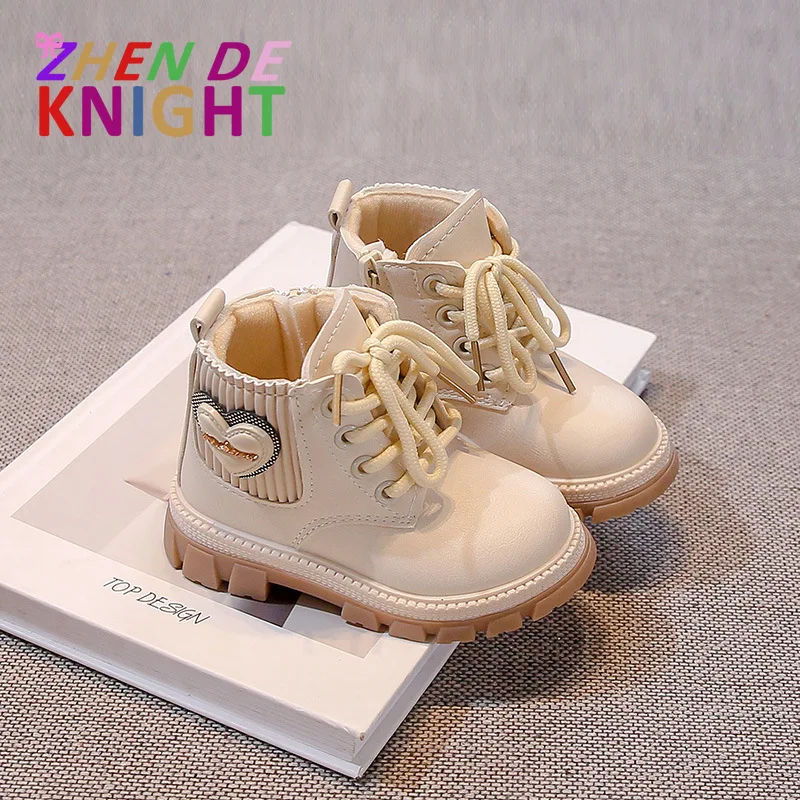 

2025 Fall New Style Girls' Boots Soft Leather Short Boots Cute Heart Pattern Comfortable Soft Sole for Toddlers