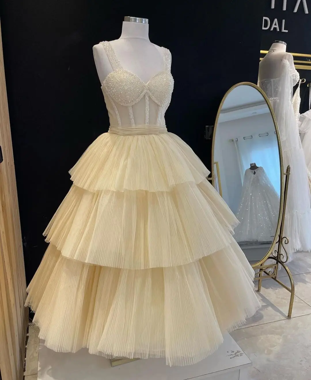 ที่กําหนดเอง Sweetheart ชุดราตรีประดับด้วยเลื่อมฉัตร Tulle ชุดราตรีชาความยาวชุดปาร์ตี้อย่างเป็นทางการ