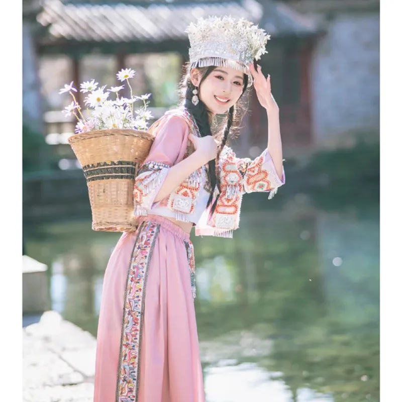 핑크 민족 의상 머리 장식 칼라 사진 스튜디오