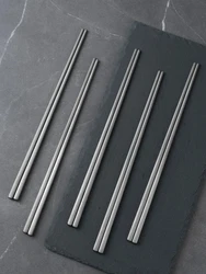 1 Pair Titanium Non-Slip Chopsticks Lightweight Eco-Friendly Tableware Versatile Portable Utensil Tools