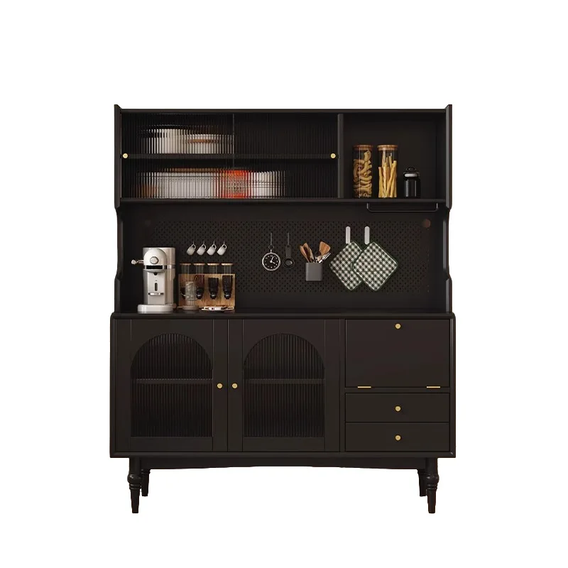 

Обеденный боковой шкаф из цельного дерева в средневековом стиле. Современный простой ресторанный встроенный настенный винный шкаф. Ваби Сасанань. Хранение колод ветра.