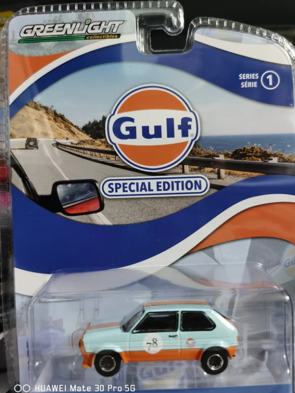 

GREENLIGHT 1:64 1974 golf gti gulf Collection die cast alloy car model decoration gift