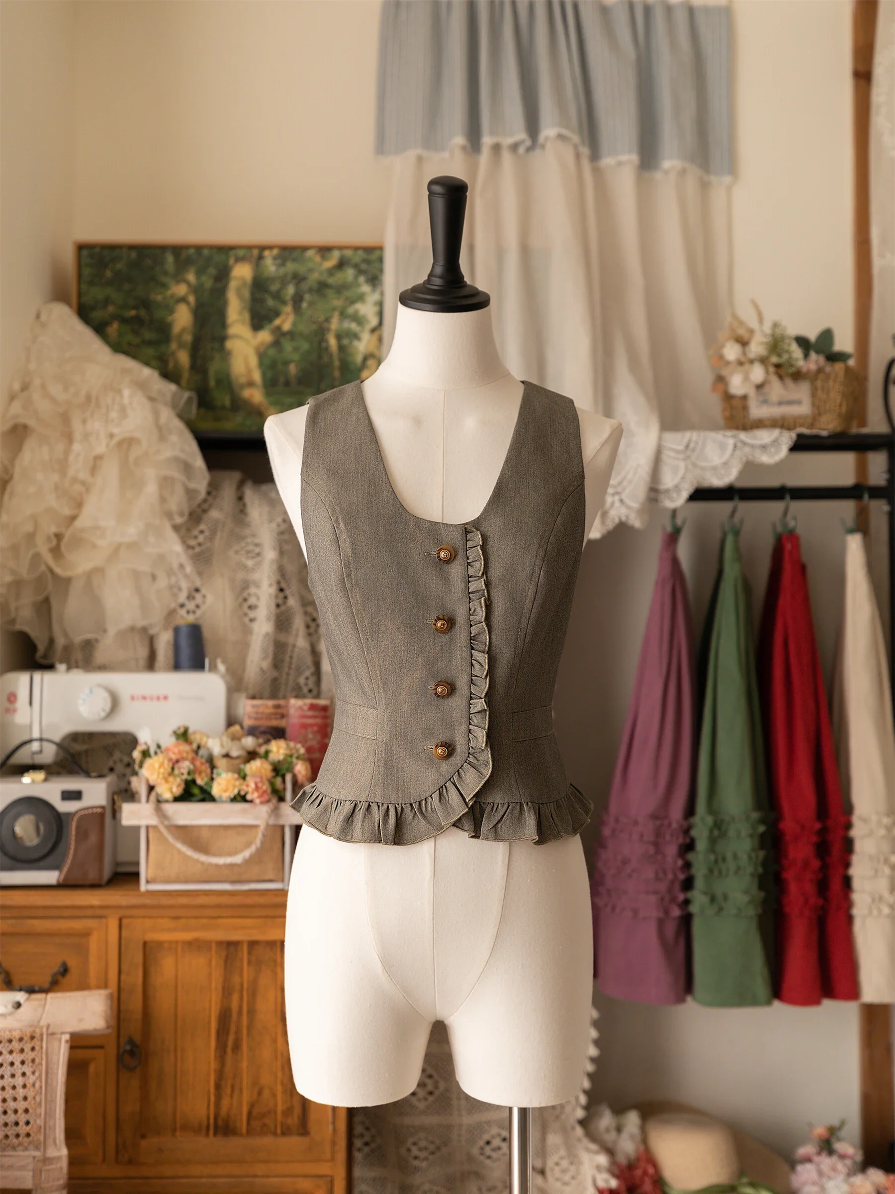 Ruffled Vest 2024 Spring and Autumn Elegant CLA Versatile Classical Single-breasted Waistcoat Retro Sleeveless Jacket