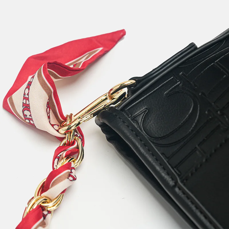 حقيبة يد نسائية فاخرة جديدة من Carolina Herrera 2025 - حقيبة كتف كروس من جلد البولي يوريثان عالي الجودة مع طباعة حروف عصرية